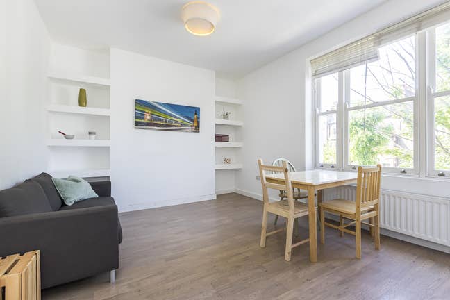 Flat 2, 15 Thane Villas Main Photo