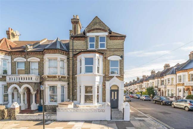 Big, Beautiful 4-Bed House in SW2 | Brockwell Park Main Photo