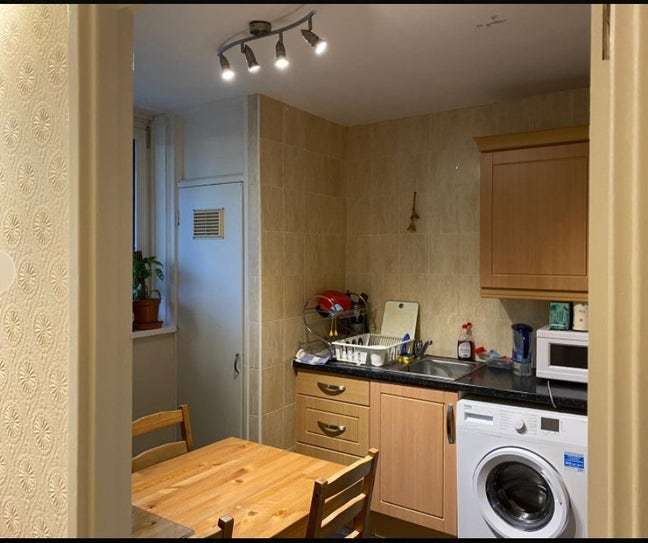 Two double rooms available | All Bills included-E1 Main Photo