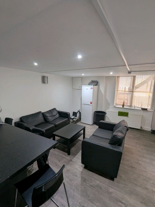 🏡 Spacious Double Room Near City Ctr🏡 Main Photo