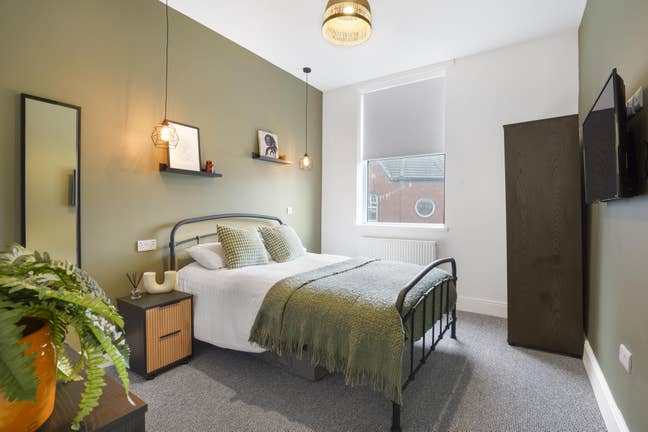  Spacious En-Suite Room in High-Spec Co-Living Acc Main Photo