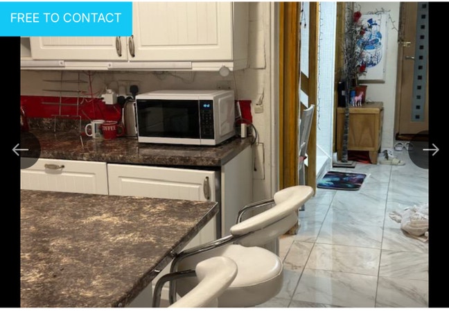 King size bed  room Main Photo