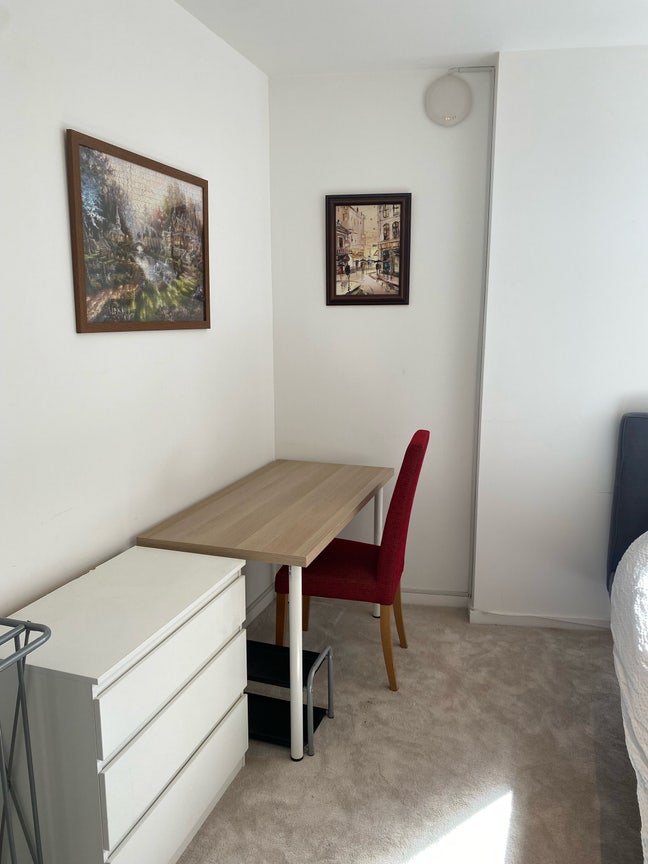 Short term room available  Main Photo