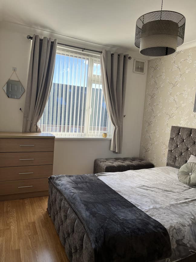  Spacious Rooms-  Females  Preferred Main Photo