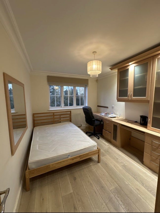 Furnished double Room Main Photo