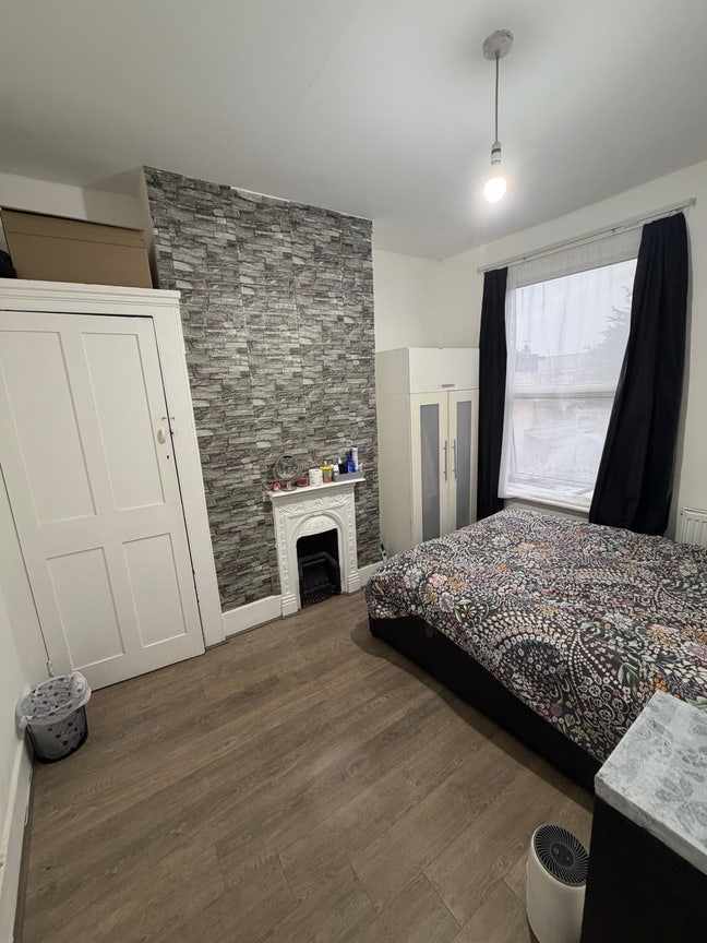 2 Double rooms available to rent in Ilford  Main Photo