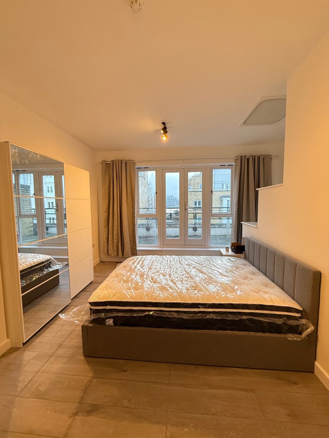 Brand new en-suite Gym&bills inc Canary Wharf  Main Photo