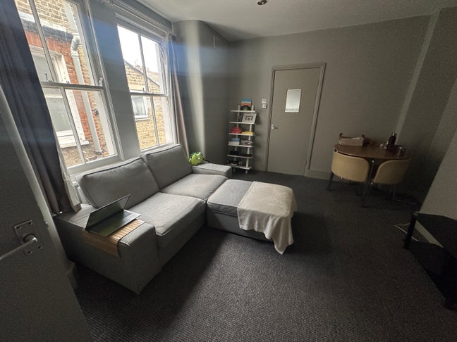 Bright & Modern One-Bedroom Flat (Refurbished) Main Photo