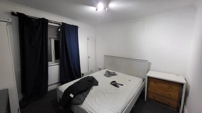 Spacious Room in North Greenwhich  Main Photo