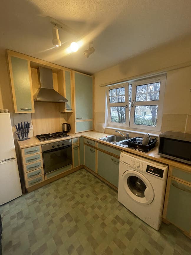 Two Double Bedroom  Flat with Parking  Main Photo
