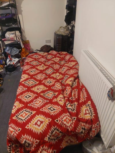 A bed space available for 1 male flatmate Main Photo