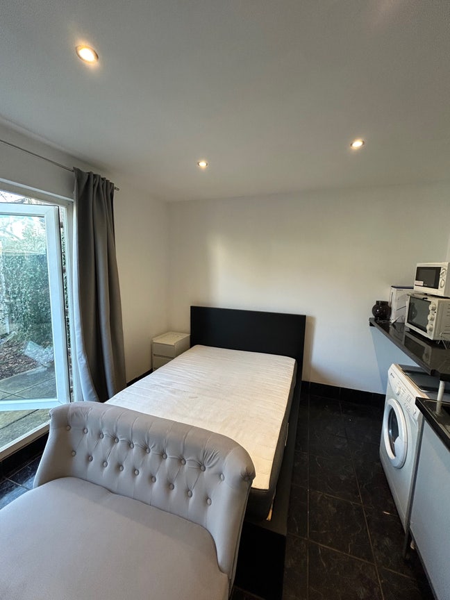 Studio Apartment Main Photo