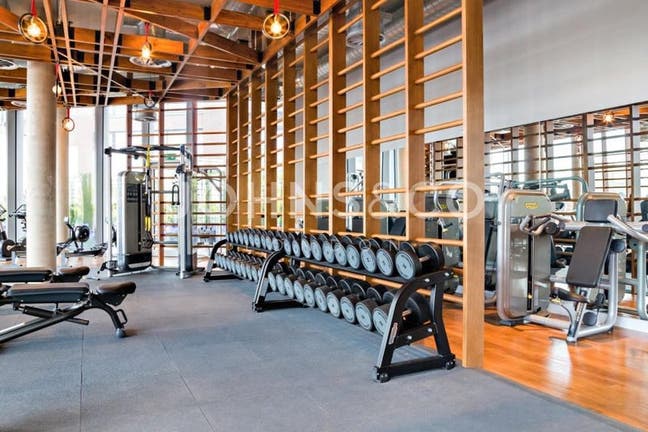 Fully furnished double bedroom / private bath E14 Main Photo