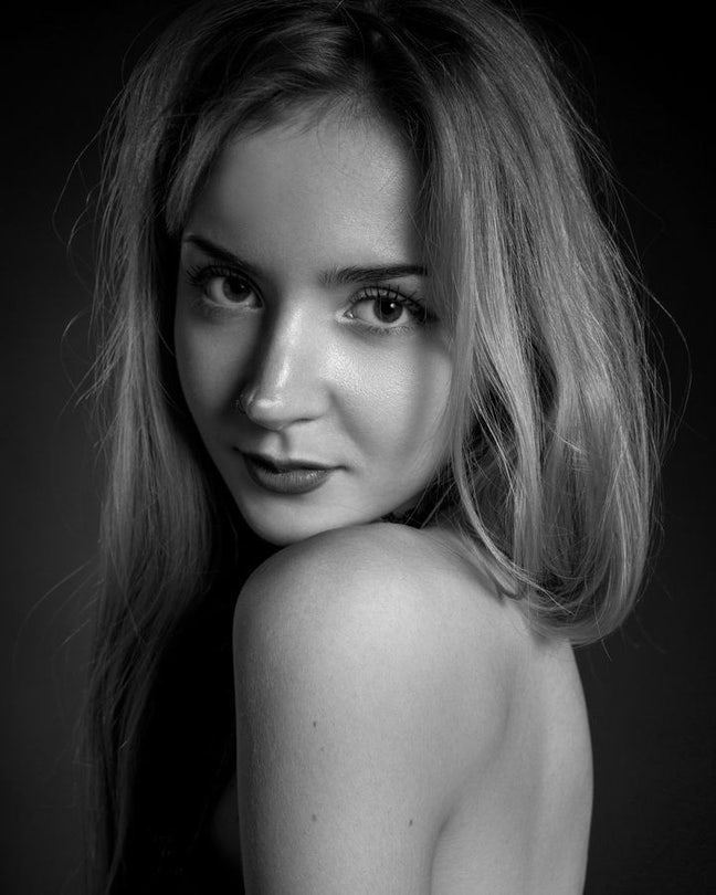 Italian girl looking for a friendly home  Main Photo