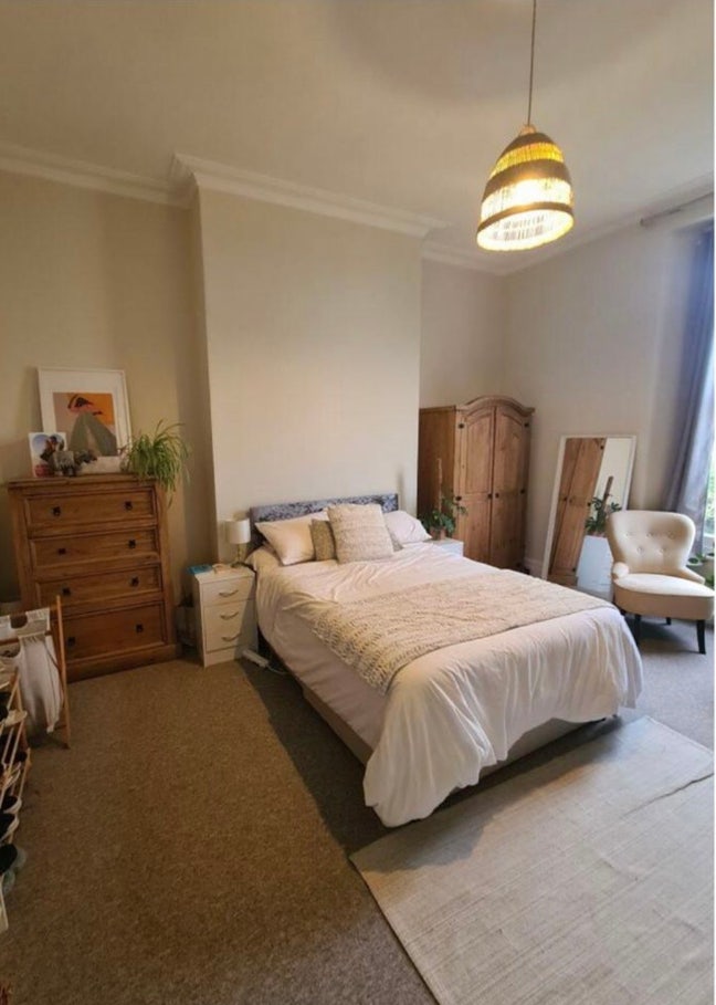 Double Bedroom in Clifton  Main Photo