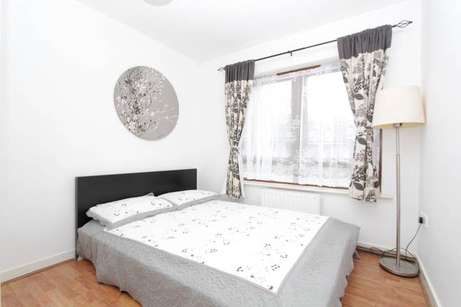 🏙️ 3 ROOMS! Walk to Canary Wharf Main Photo