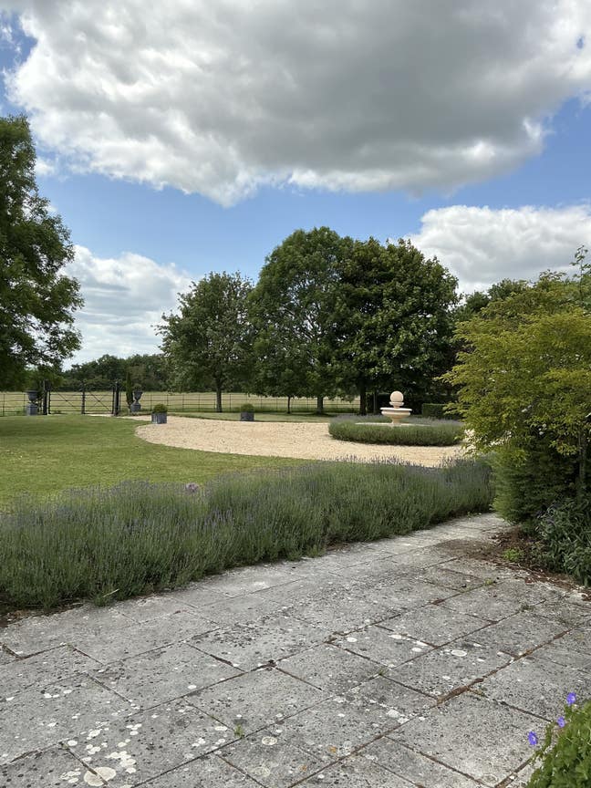 Unique  2 bedroom flat in beautiful location  Main Photo