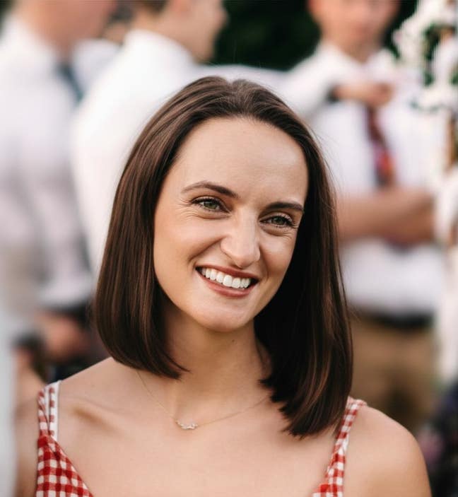 Professional, Female, 35 - Room Needed Main Photo