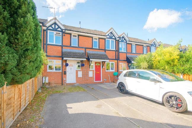 2 Bed House to Rent - Feltham - &pound;1750 Ex Bills  Main Photo