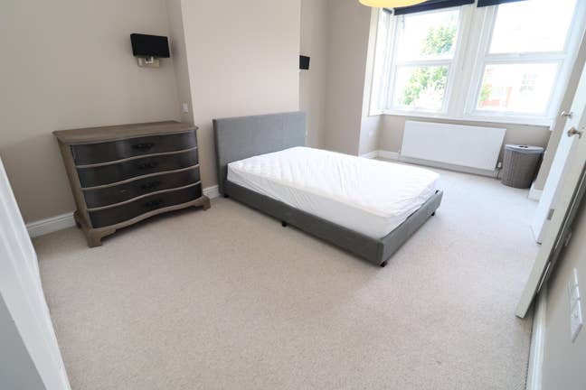 💎 Luxury Ensuite! Garden House in Acton (W3) Main Photo