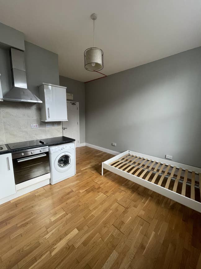 Studio Flat, Beresford Road, N8 Main Photo