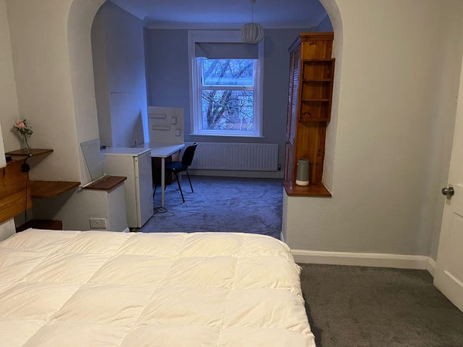 Extremely spacious houseshare in Plumstead Main Photo