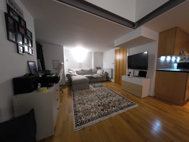 En Suite w/ ALL BILLS - Gym - Elizabeth Line  Main Photo