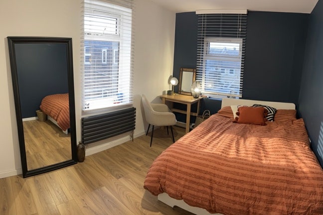 Room Available in Lovely Stoke Newington Flat Main Photo