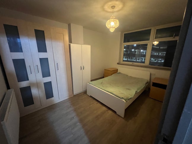 Two Bed Flat  Main Photo