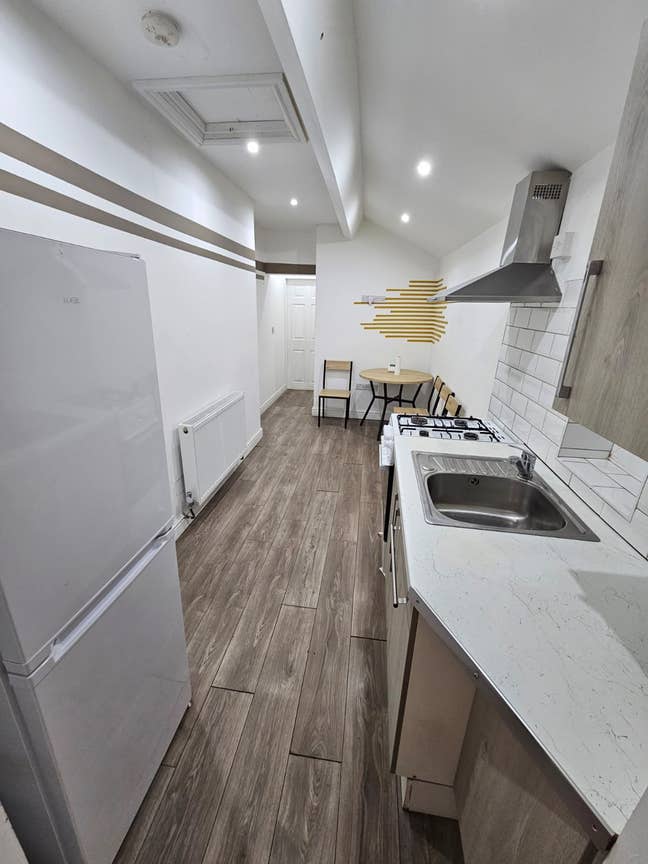 2-bed flat available in WN7 Main Photo