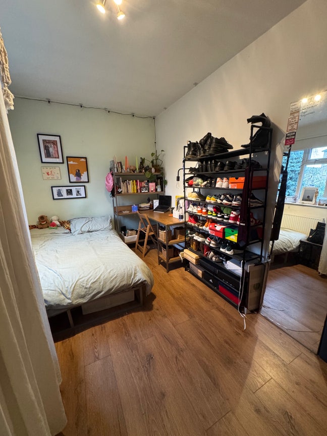 Lovely Double Room Sublet - Clapton Main Photo