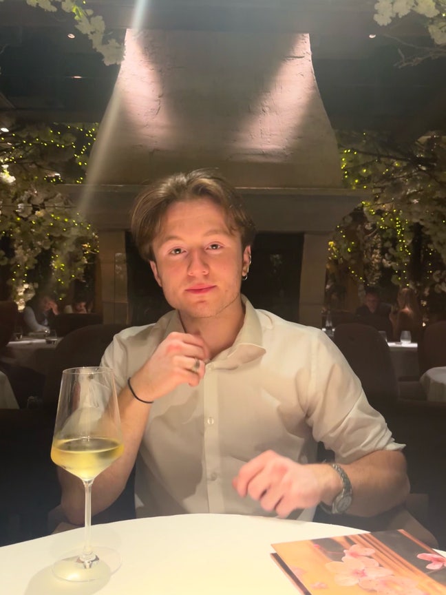 Hi, I’m looking for a studio or room in London!! Main Photo