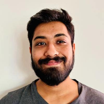 Friendly Creative Professional Looking to Buddy Up Main Photo