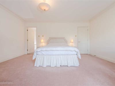 London eye view ensuite room in Waterloo  Main Photo