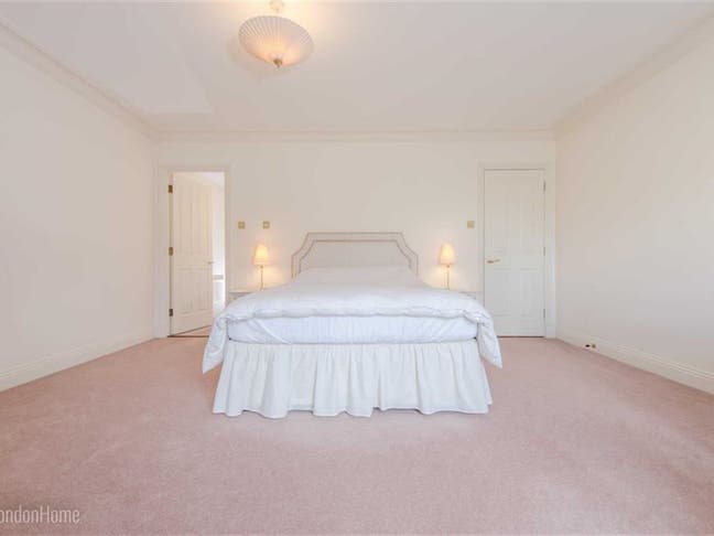 London eye view ensuite room in Waterloo  Main Photo