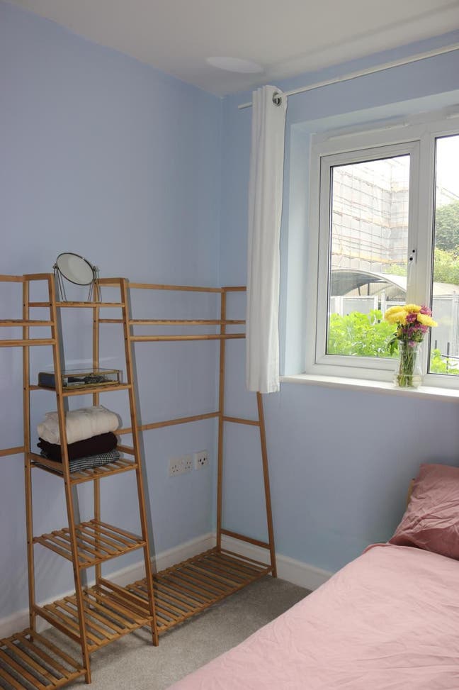 Furnished Double Bedroom with Large Bathroom – E1 Main Photo