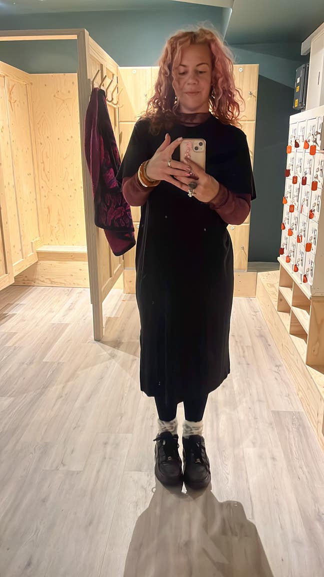 Female looking for chill house share  Main Photo