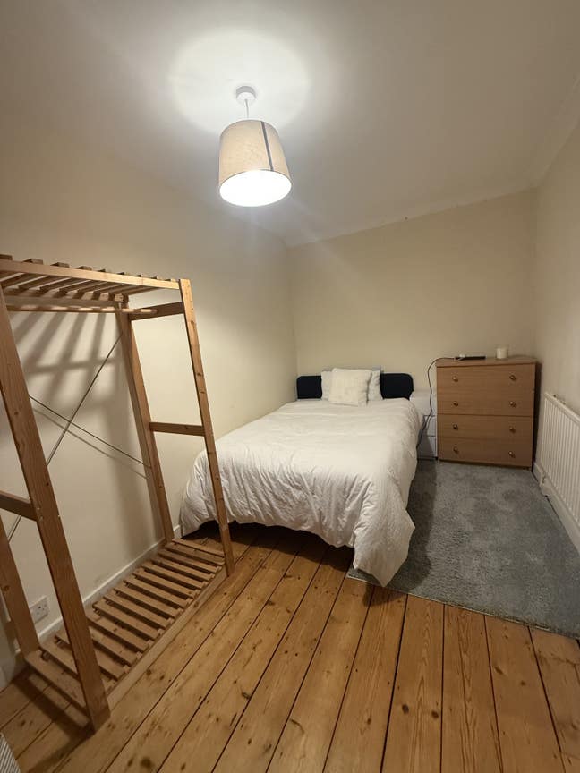 Spacious Double Room Near CIty-Center Main Photo