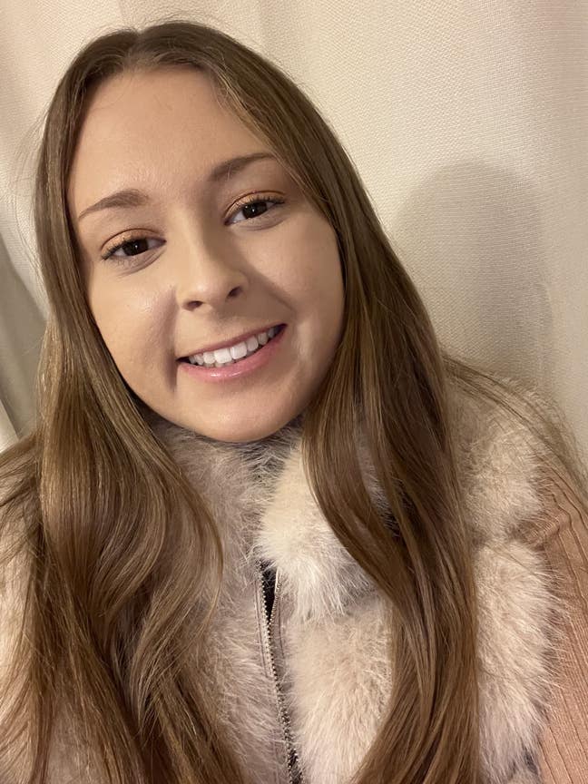 Female seeks room in London Main Photo