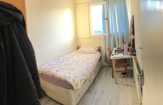 Single Room 5 min to DLR/ASDA near Canary Wharf Main Photo