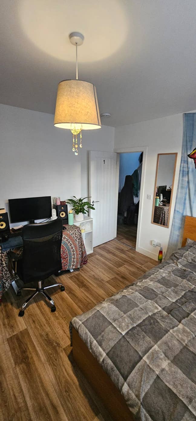 Large double room in St.Annes Main Photo