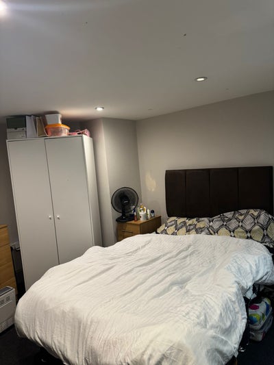 Spacious Ensuite Double Room in Salford M5  Main Photo