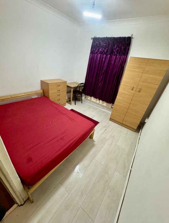 Lovely Room in Convenient Location+All Bill Includ Main Photo