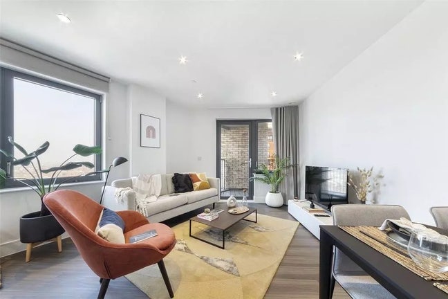 Modern Part Furnished 2 Bed 2 Bathroom Available  Main Photo