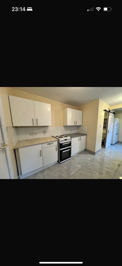 Rooms available in a newly refurbished HMO Main Photo