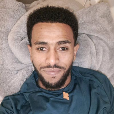 27 year old Male seeks a single or double room Main Photo