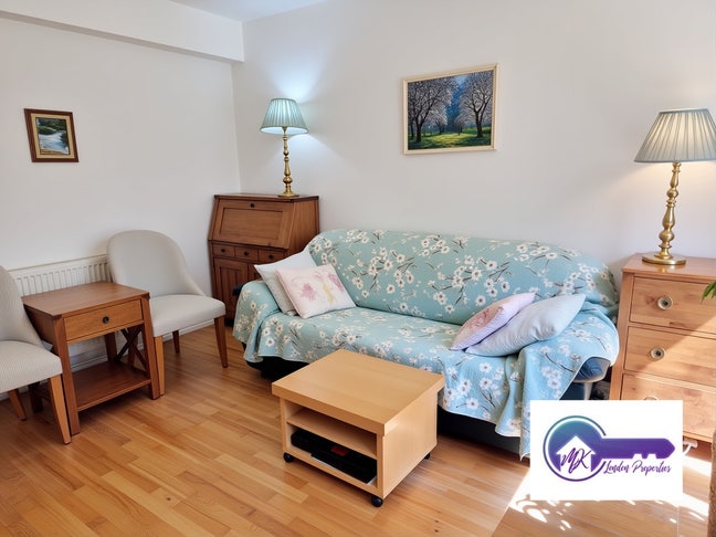 Short Term One Bed Flat in St John's Wood Main Photo