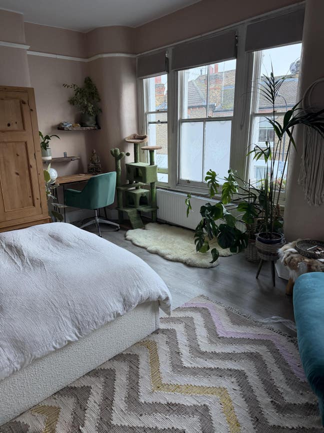 Lovely Large King Size room available Main Photo