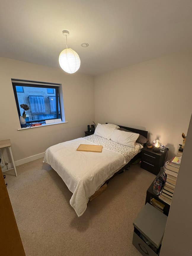 2nd floor, double en-suite room in a great house! Main Photo