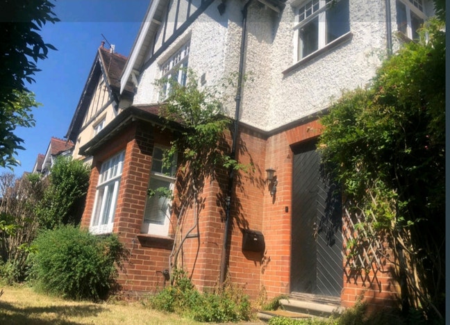 Very Large Double Room in Guildford Main Photo